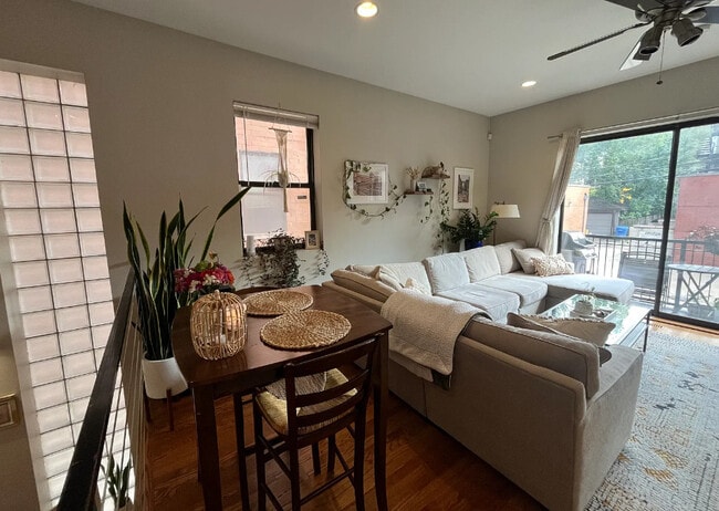 Foto del edificio - 2151 W Evergreen Ave