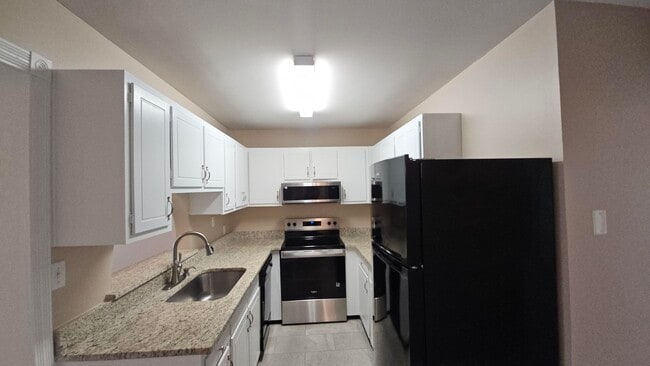 Foto del edificio - 726 Eglin Pkwy