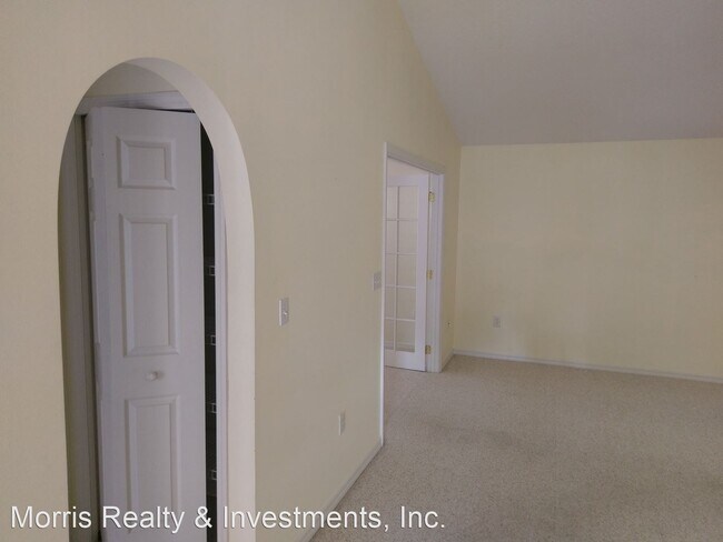 Building Photo - 3 br, 2 bath House - 610 Chautauqua Dr