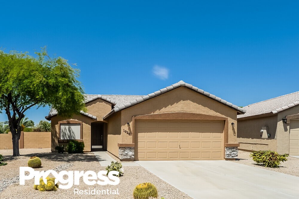 1926 N 104th Ln, Avondale, AZ 85392 House Rental in Avondale, AZ