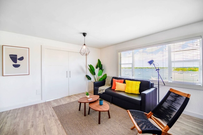 Building Photo - 7904 West Dr