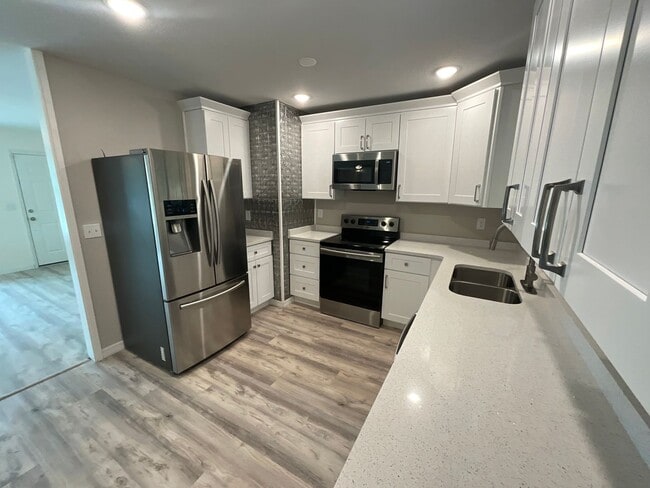 Building Photo - 1020 Carrot Avenue, Palm Bay