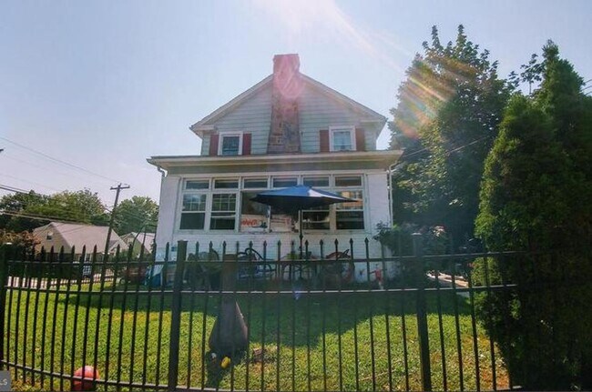 Foto del edificio - 500 Sylvan Ave