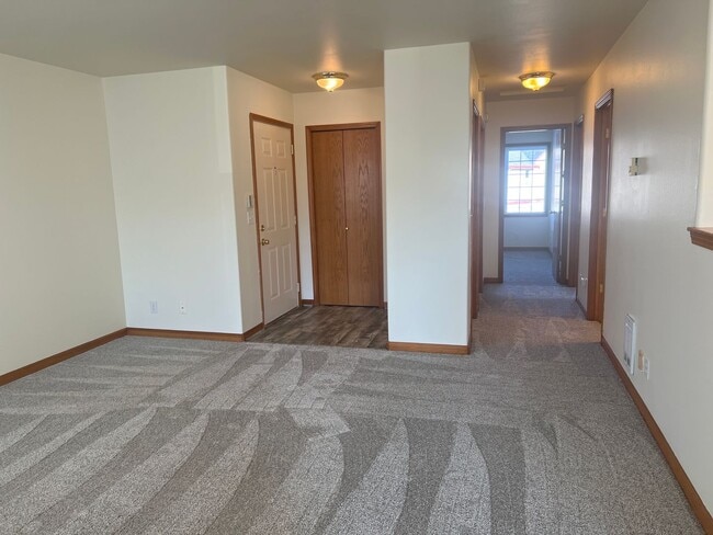 Building Photo - 2 Bed, 2 Bath Condo in Cordata with Brand ...