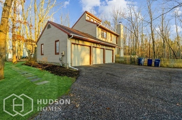 Foto principal - 4 Cambridge Ct
