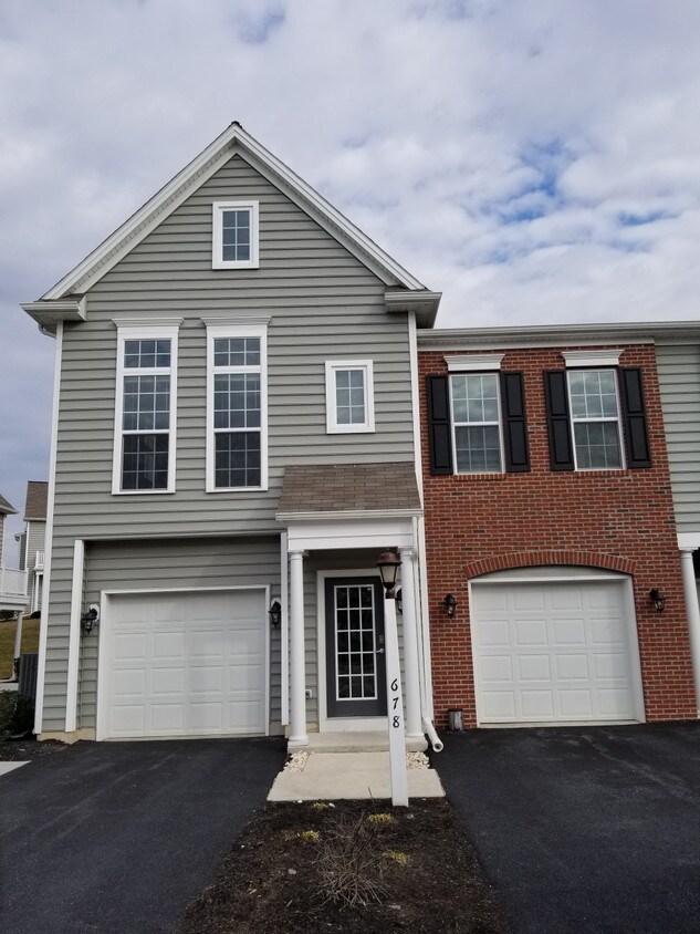 Foto principal - 678 Whitetail Drive