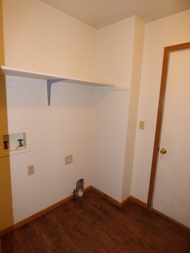 Foto del edificio - Lovely 3 Bed/2.5 Bath Townhome in Southwes...