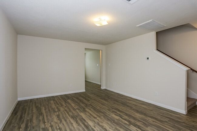 Building Photo - 14434 Moreno Ave