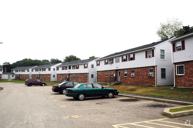 Building Photo - Brandy Hill Apartments