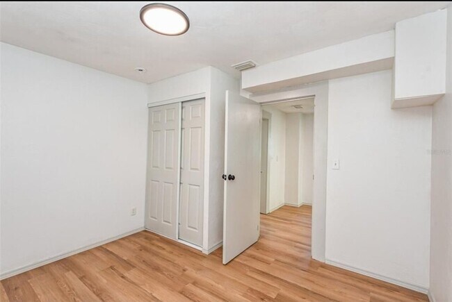 Foto del edificio - 375 Jefferson St