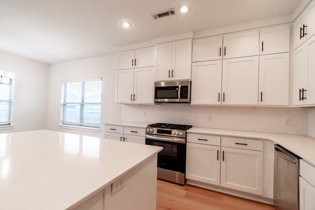 Foto del edificio - 535 Wagon Wheel Ave