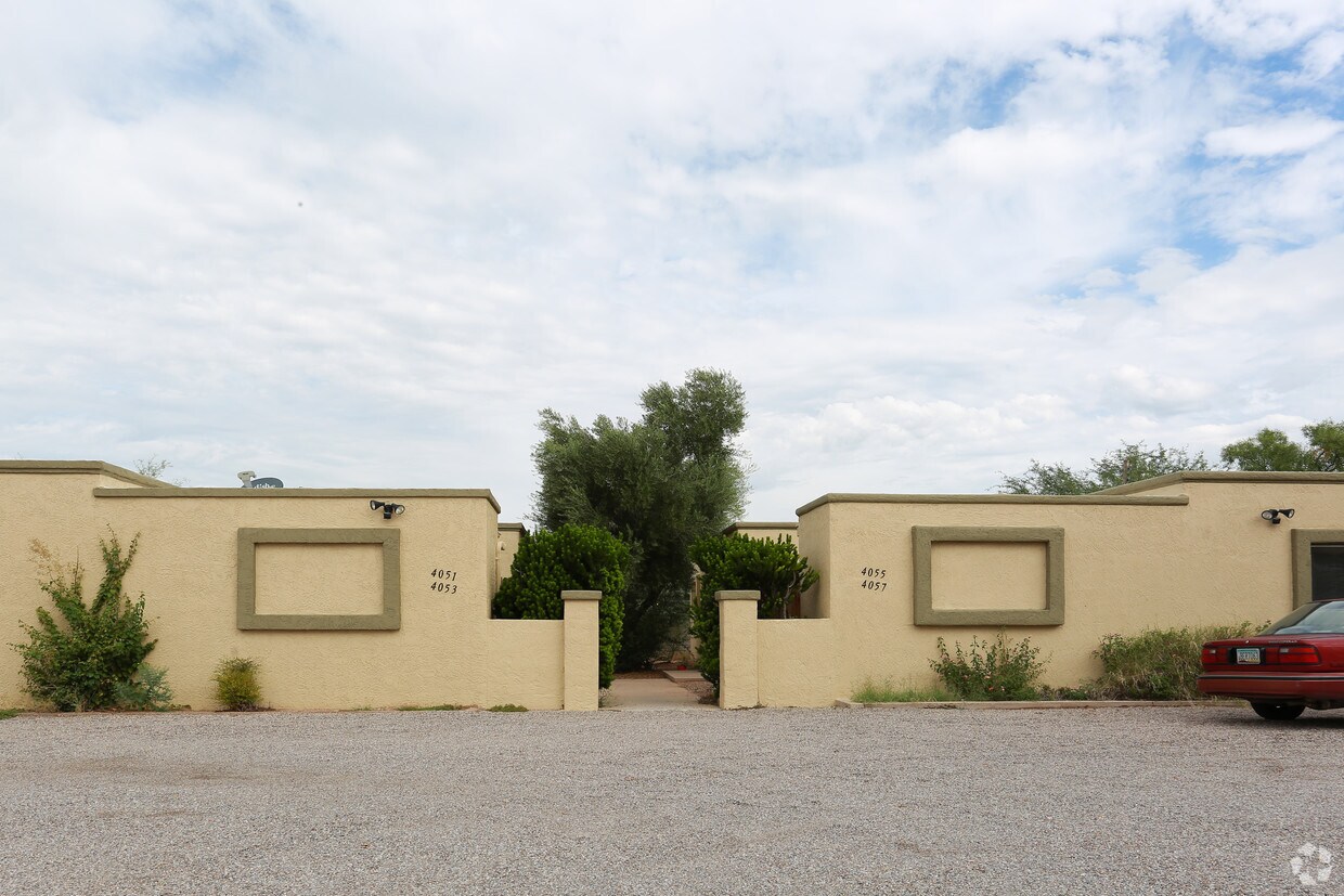 Foto del edificio - 4051-4057 E Bellevue St