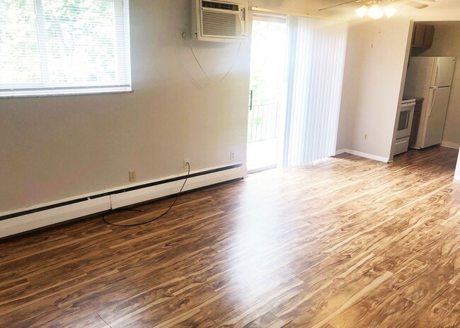 Building Photo - 440 Ludlow Ave