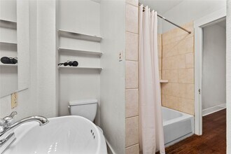 Building Photo - 2509 Whitney St