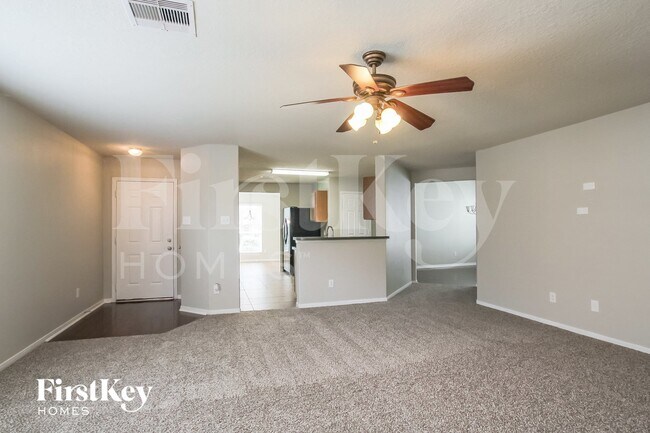 Foto del edificio - 16810 Blackberry Lily Ln