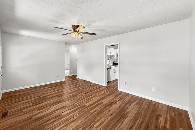 Building Photo - 1851 Pleasant View Cir