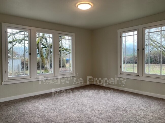 Foto del edificio - 7214 New Hope Rd