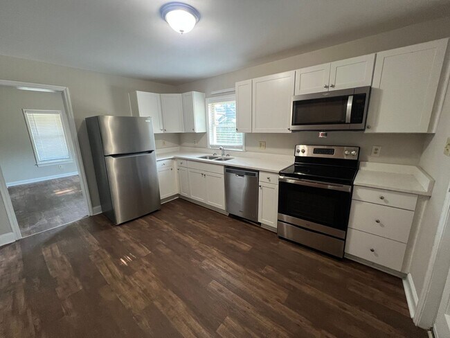 Foto del edificio - Charming 2-bedroom, 1-bath home on a corne...