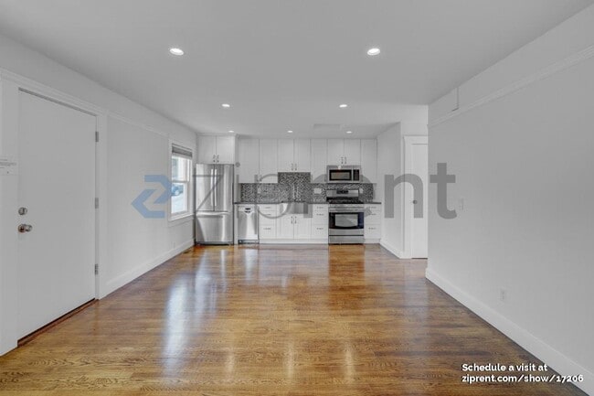 Foto del edificio - 537 Moultrie St