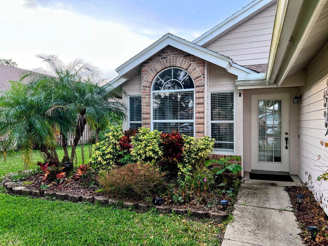 Front of home - 105 Brown Crane Ct