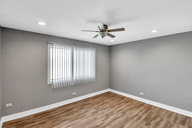 Building Photo - 16622 Theresa Ln