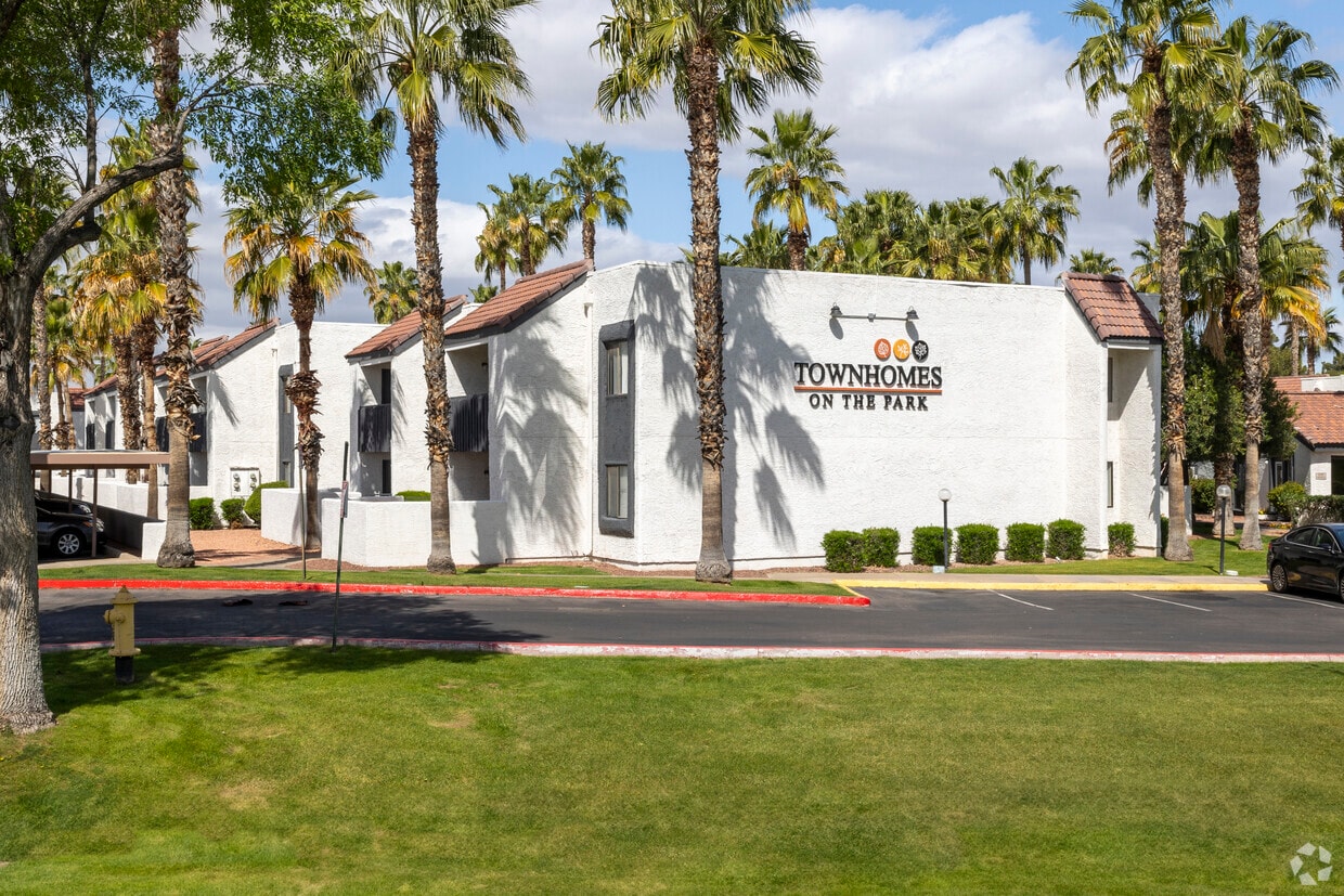 Primary Photo - Townhomes on the Park Apartment Homes