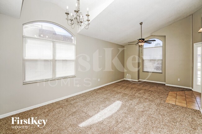 Foto del edificio - 601 Celito Dr