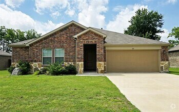 Building Photo - 410 Goliad St