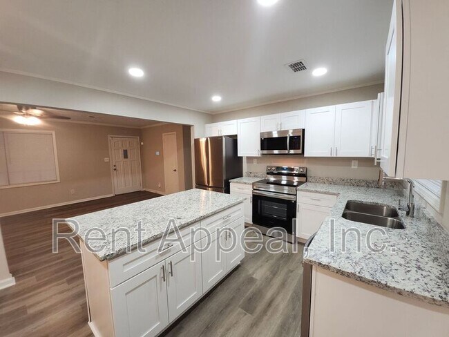 Foto del edificio - 2830 Knollview Dr