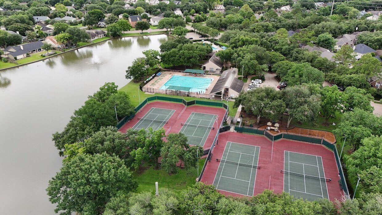 Foto del edificio - 2711 Colony Dr