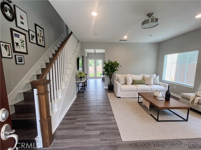 Building Photo - 506 E Olive Ave