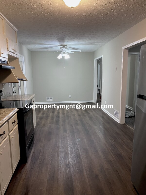 Foto del edificio - 231 Waddell Dr