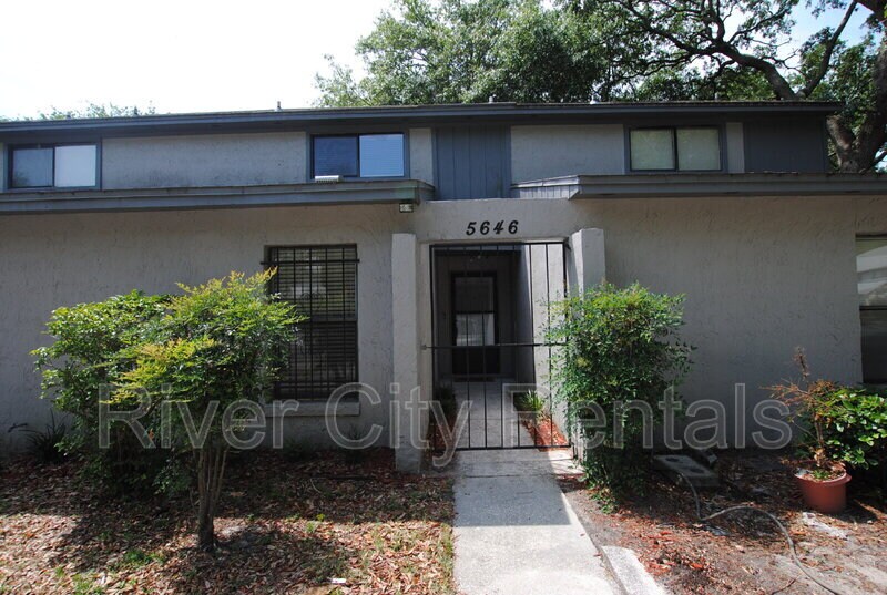 Primary Photo - 5646 Greatpine Ln N
