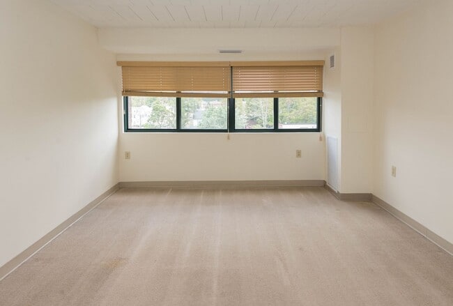 Interior Photo - Whitney Towers