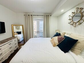 Building Photo - 66 Morris St