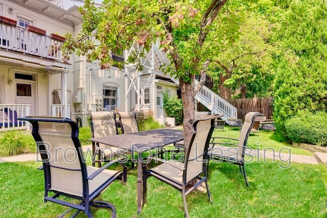 Foto del edificio - 1126 Emerson St