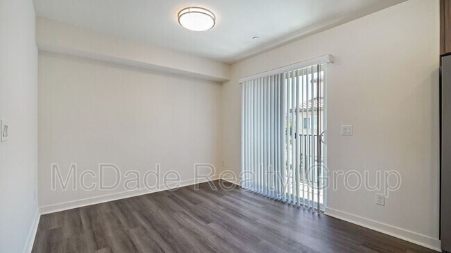 Building Photo - 9930 Buena Vista Ave