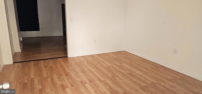 Building Photo - 2548 Oswego Ave
