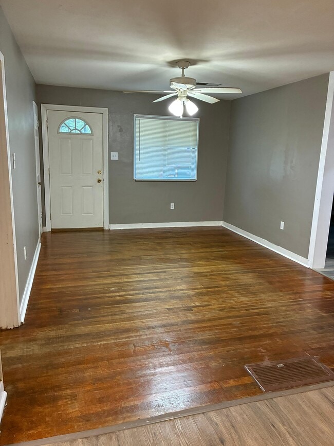 Building Photo - 1641 Woodburn St