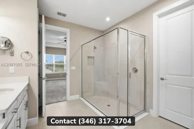 Building Photo - 12741 SW Ambra St.