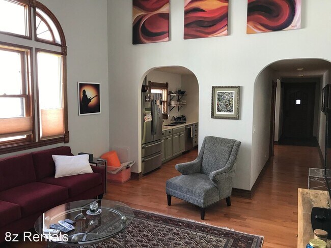 Foto del edificio - 3 br, 2 bath House - 2583 Mapleton Avenue