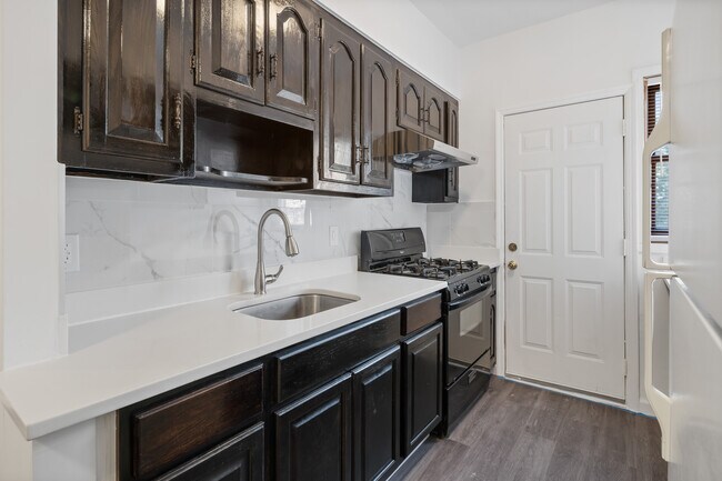 Building Photo - 2172 Gerritsen Ave