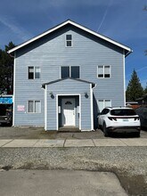Building Photo - 111 10th St SE