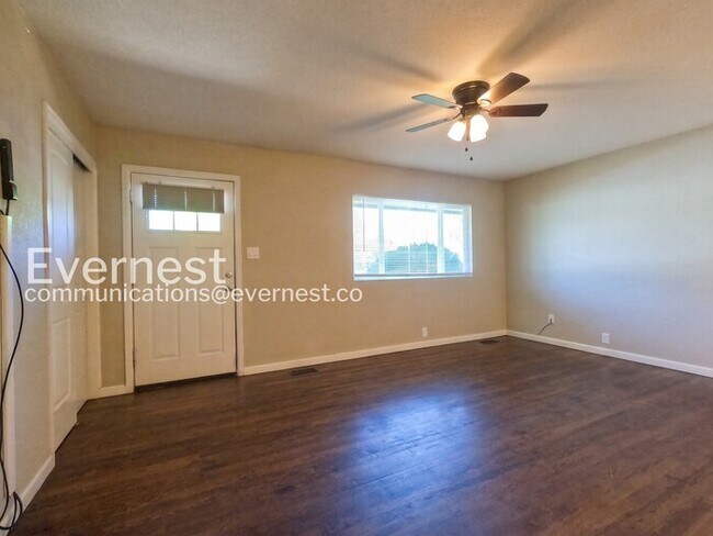 Foto del edificio - 226 Columbine Ct