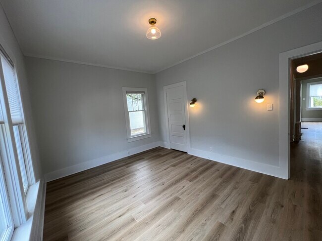 Bedroom #1 - 15 S Oxford St