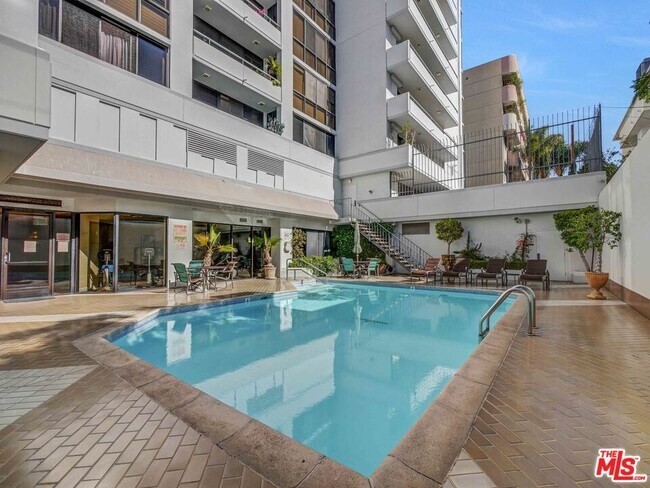 Foto del edificio - 10660 Wilshire Blvd