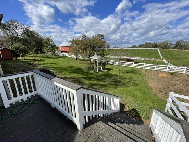 Building Photo - 67 Graham Rd