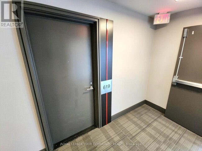 Building Photo - 540 Bur Oak Ave