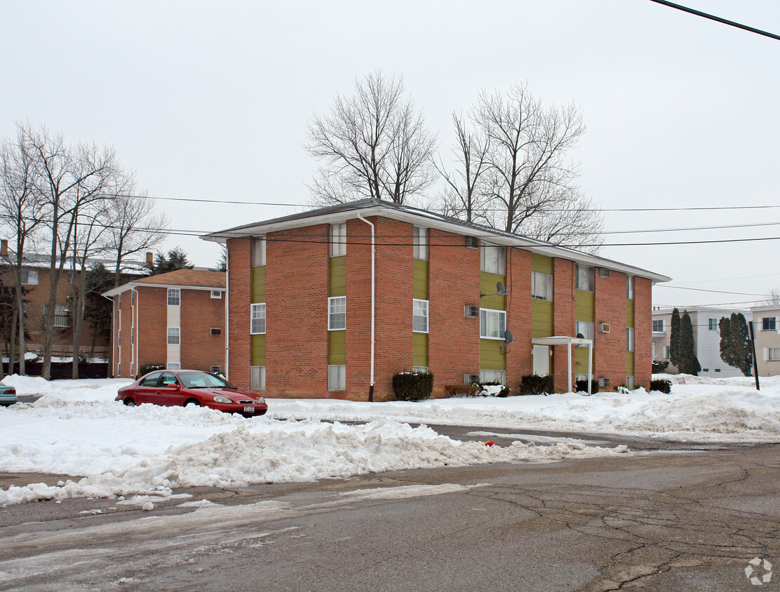 Primary Photo - Dominion Townhomes