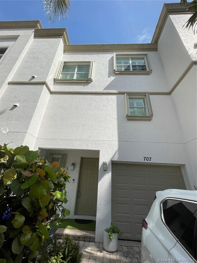 707 SW 4 Avenue 707 Fort Lauderdale Fl 33315 - 707 SW 4 Avenue  707 Fort Lauderdale Fl 33315